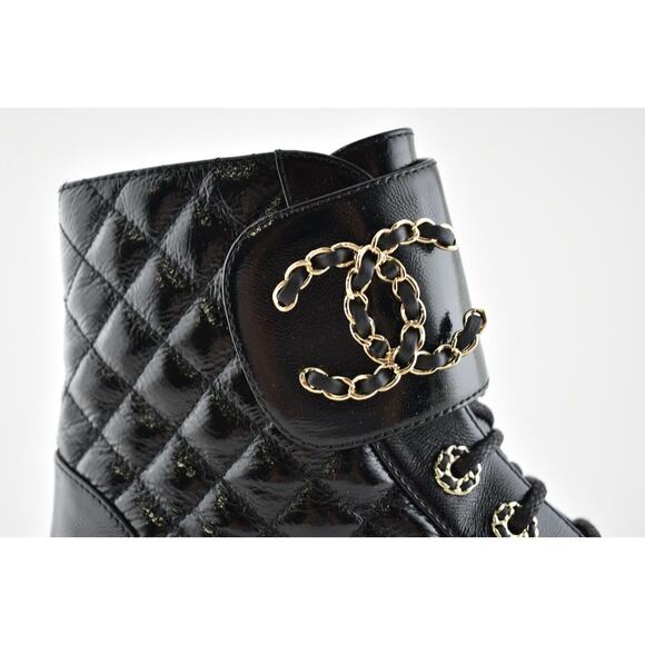 Chanel 21A Black Shiny Patent Quilted Gold CC Chain Combat Ankle Short Boot 38.5 - Picture 3 of 11